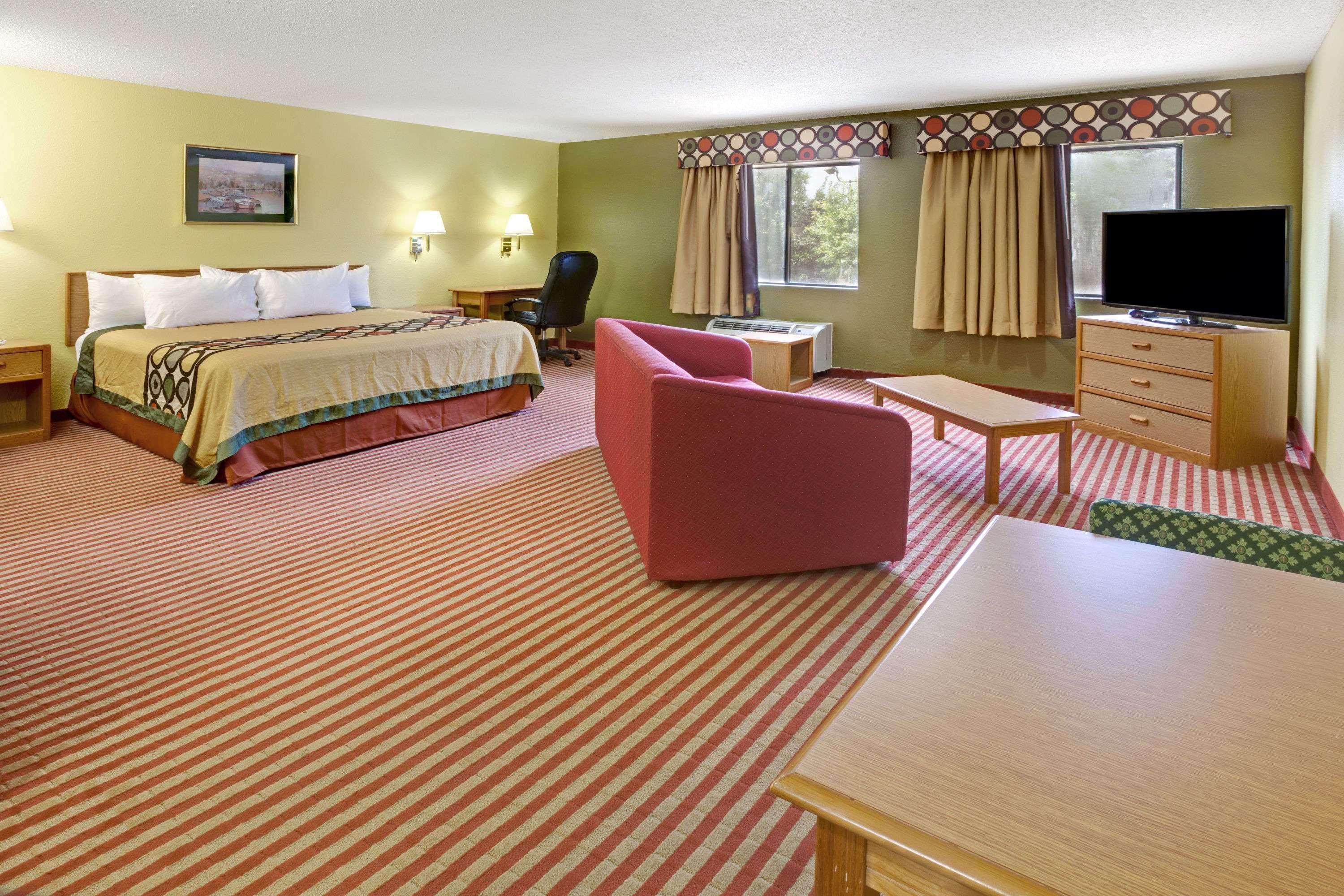Super 8 By Wyndham Pasadena Otel Dış mekan fotoğraf
