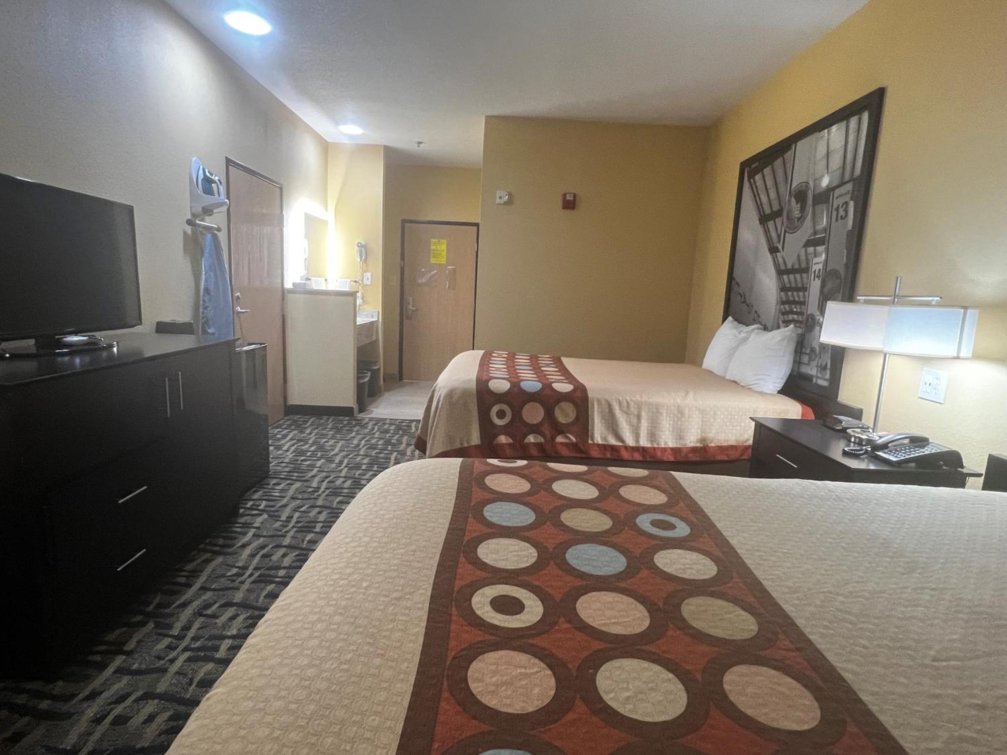Super 8 By Wyndham Pasadena Otel Dış mekan fotoğraf